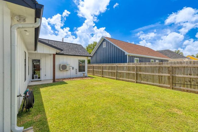 312 Holly Ave, House other with 3 bedrooms, 3 bathrooms and null parking in Luling TX | Image 26