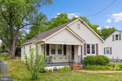 205 E Chatham St, FREDERICKSBURG, VA, 22405-2603 | Card Image