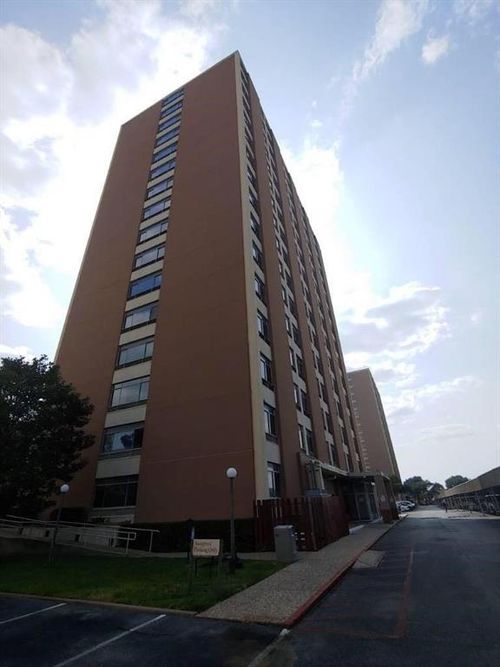 apt-201-7510 Hornwood Dr, Houston, TX, 77036-4321 | Card Image