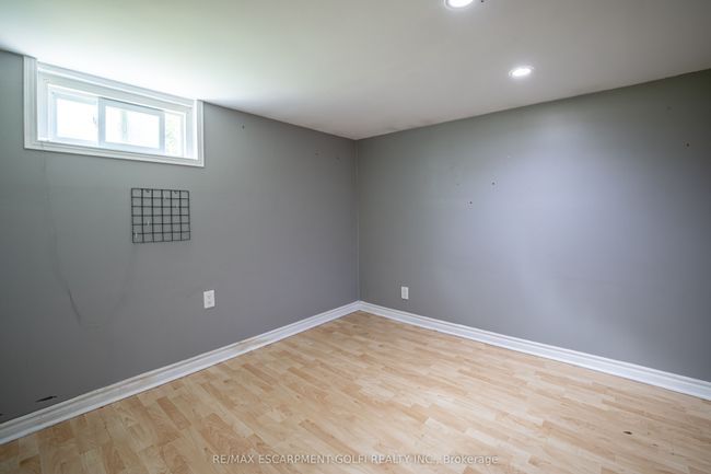 18 Grove Ave, House other with 6 bedrooms, 2 bathrooms and 4 parking in Saint Catharines ON | Image 26
