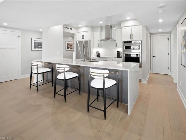 B305 - 1036 S Collier Blvd, Condo with 3 bedrooms, 3 bathrooms and 1 parking in MARCO ISLAND FL | Image 9