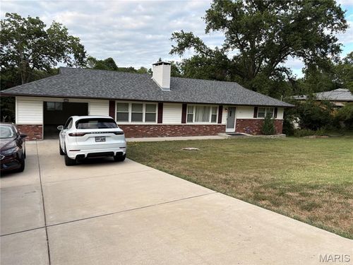 10111 Schuessler Rd, Saint Louis, MO, 63128-3232 | Card Image