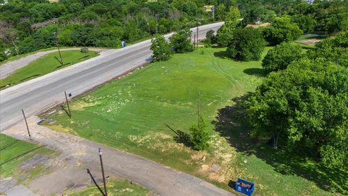 4528 Rolling Hills Dr, Fort Worth, TX, 76119-4558 | Card Image