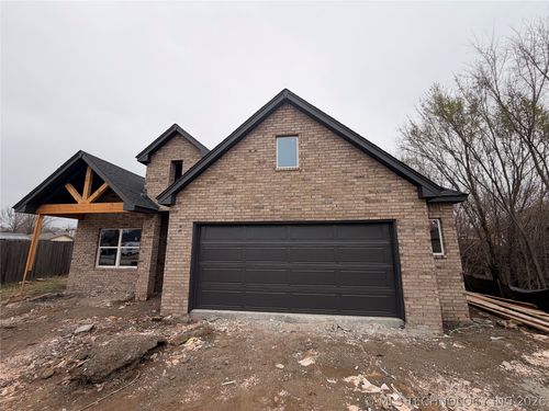 4212 Fairview Rd, Bartlesville, OK, 74006-7148 | Card Image