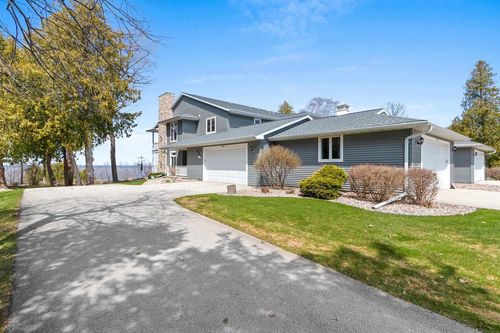 a-5323 Sunset Bluff Drive, GREEN BAY, WI, 54311 | Card Image
