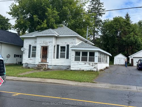 89 Queen St, Smiths Falls, ON, K7A3N5 | Card Image