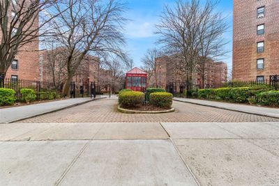 1G - 150-40 71st Ave, Home with 2 bedrooms, 1 bathrooms and null parking in Flushing NY | Image 2