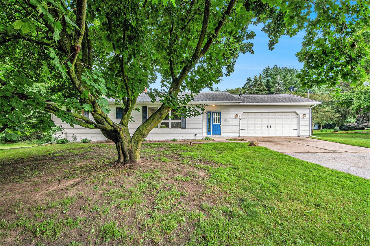 Luce Ave, Fremont, MI 49412