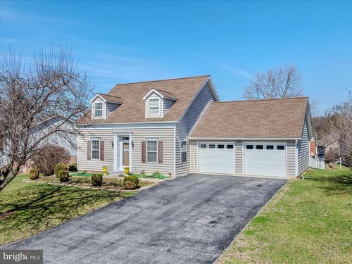 110 Artisan Way, MARTINSBURG, WV, 25401-2956 | Card Image