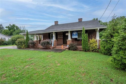 5102 Old Walkertown Rd, Winston-Salem, NC, 27105-2043 | Card Image