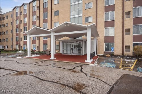 unit-426-25735 Lorain Rd, North Olmsted, OH, 44070-3358 | Card Image