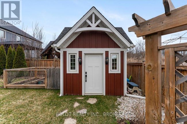 1107 Balfour St, House other with 6 bedrooms, 4 bathrooms and 6 parking in Fenwick ON | Image 38
