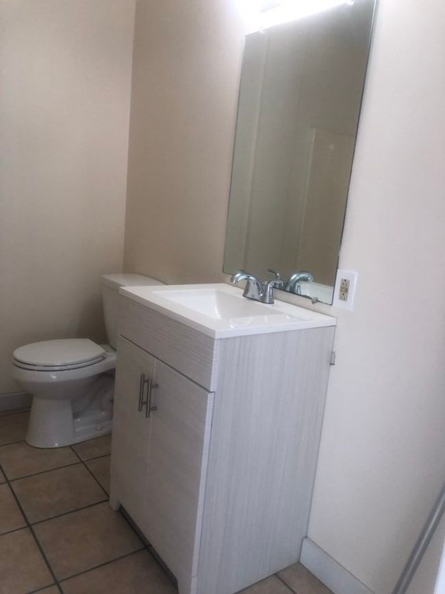 APT-18 - 926 Southbridge St, Condo with 2 bedrooms, 1 bathrooms and 1 parking in Worcester MA | Image 11