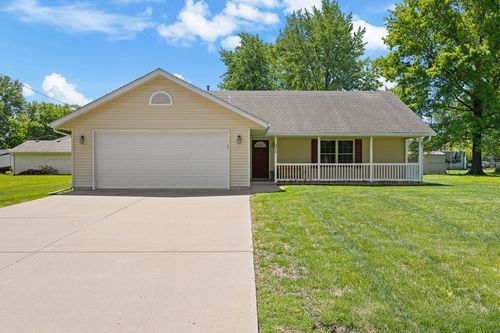 315 E Lotte St, Blue Grass, IA, 52726-9707 | Card Image