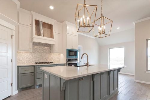 16300 Marsha Dr, Edmond, OK, 73013-5724 | Card Image