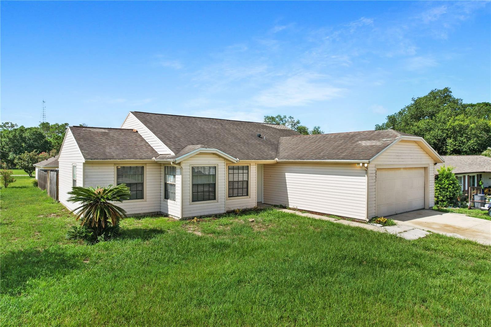 Residential in DELTONA 3