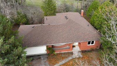 27 Hillcrest Crt, House other with 5 bedrooms, 3 bathrooms and 4 parking in Kitchener ON | Image 2