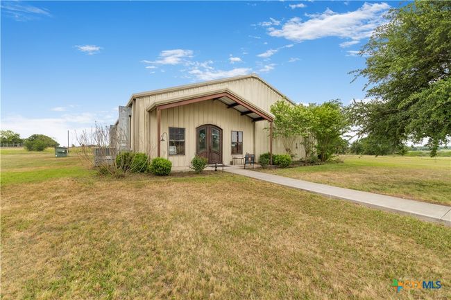 00 Dagg Rd, Home with 1 bedrooms, 2 bathrooms and null parking in Yoakum TX | Image 10