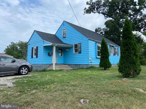 5811 63rd Ave, RIVERDALE, MD, 20737-2510 | Card Image