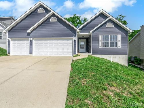 1109 Foxwood Estates Dr, Arnold, MO, 63010-3119 | Card Image
