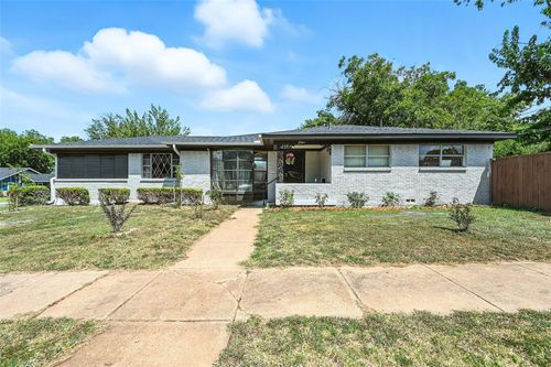 2501 New York Ave, Fort Worth, TX, 76104-6553 | Card Image