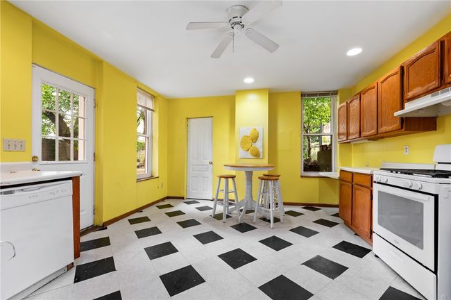 3336 Ward St, House other with 4 bedrooms, 2 bathrooms and null parking in Oakland PA | Image 5