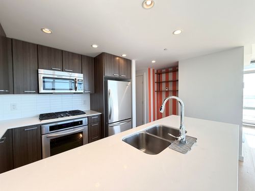 4006-2955 Atlantic Avenue, Coquitlam, BC, V3B0H9 | Card Image