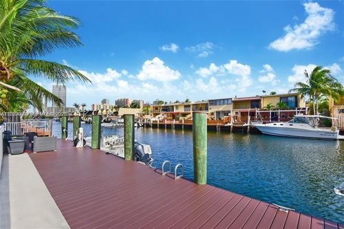 2-3870 Ne 168th St, North Miami Beach, FL, 33160-3554 | Card Image