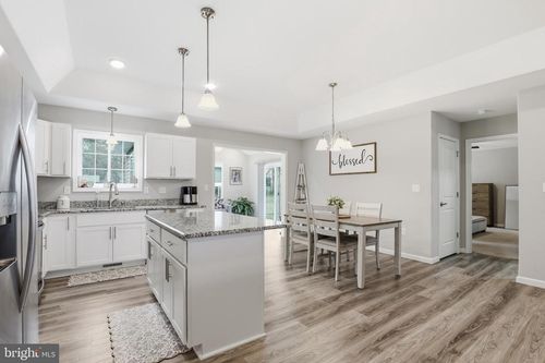 9906 Southpointe Xing, SEAFORD, DE, 19973-8703 | Card Image