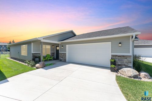 4601 34th St, Sioux Falls, SD, 57107 | Card Image