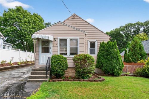 309 Pleasant St, Troy, NY, 12182-1311 | Card Image