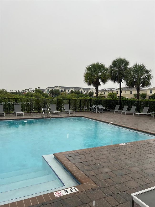 495 Ne 5 Th Way, Townhouse with 3 bedrooms, 3 bathrooms and null parking in Florida City FL | Image 20