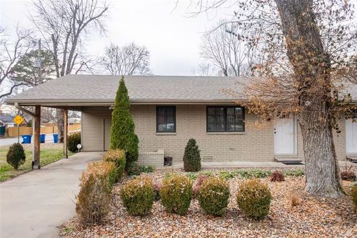 301 Nw F St, Bentonville, AR, 72712-5131 | Card Image