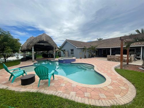 12645 Sw 9th Pl, Davie, FL, 33325-5591 | Card Image