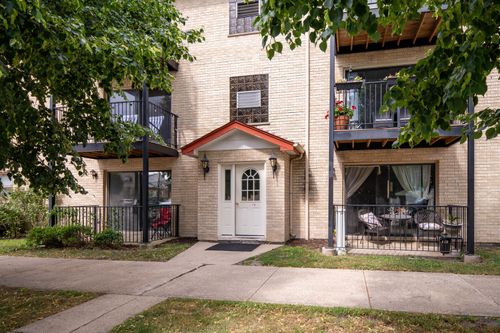 1-s-7500 W Addison St, Chicago, IL, 60634-3300 | Card Image