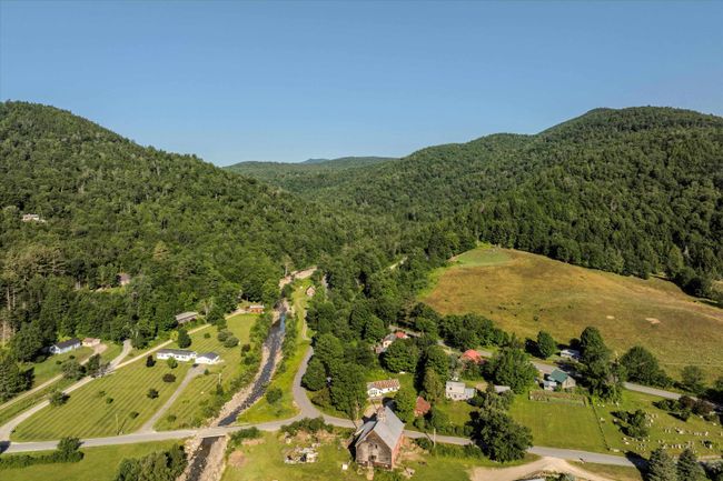 140 Hale Hollow Rd, House other with 5 bedrooms, 3 bathrooms and null parking in Bridgewtr Cor VT | Image 36