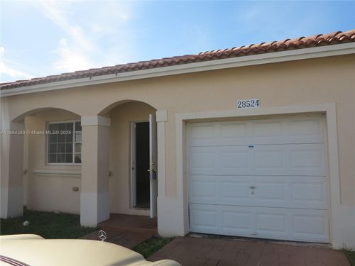 28524 Sw 130th Pl, Homestead, FL, 33033-7404 | Card Image