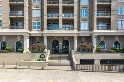 103-3334 Peachtree Rd Ne, Atlanta, GA, 30326-6823 | Card Image