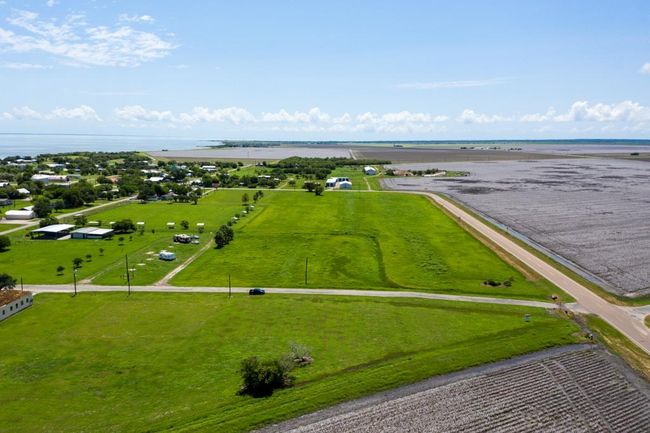 704 Hwy 239, Home with 0 bedrooms, 0 bathrooms and null parking in Austwell TX | Image 17