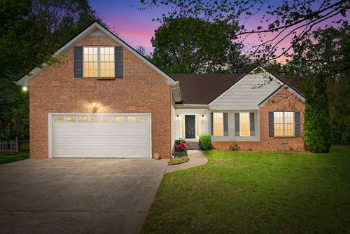 3837 Parade Dr, Clarksville, TN, 37040-5544 | Card Image