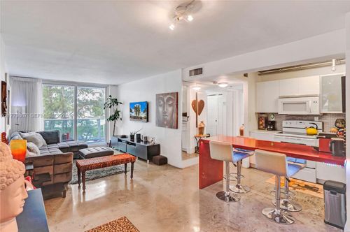 apt-301-1035 West Ave, Miami Beach, FL, 33139-4750 | Card Image
