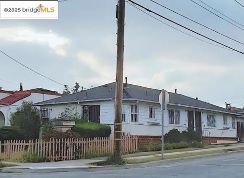 4031 Penniman Ave, Oakland, CA, 94619-1714 | Card Image