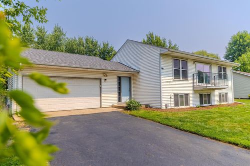 15474 Drexel Way, Apple Valley, MN, 55124-6896 | Card Image