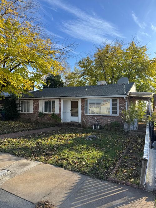 1715 Walbridge St, Red Bluff, CA, 96080-2558 | Card Image