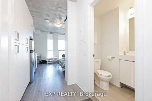 202-1900 Simcoe St N, Oshawa, ON, L1G4Y3 | Card Image