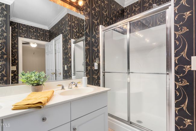 Primary bath | Image 27