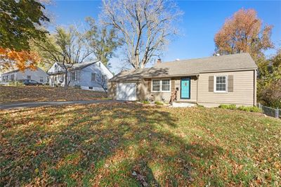 Front yard with long driveway and plenty of parking | Image 2