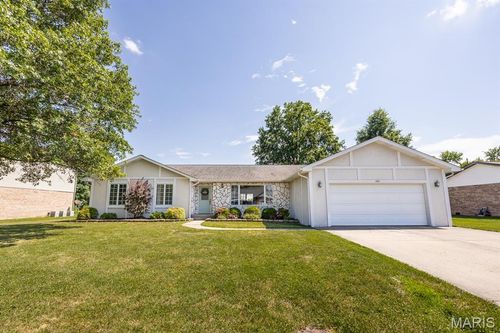 220 Southgate Dr, Freeburg, IL, 62243-1546 | Card Image