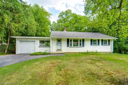 5567 Valley Ln, Solon, OH, 44139-1501 | Card Image