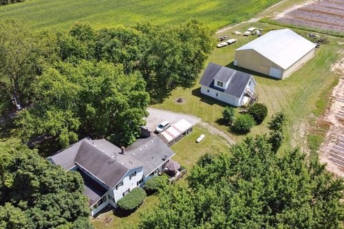 6982 Maple Grove Rd, Berrien Center, MI, 49102-9711 | Card Image